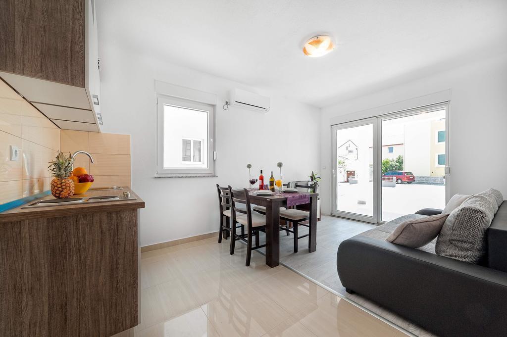 Apartments Hrvoje Vodice Chambre photo