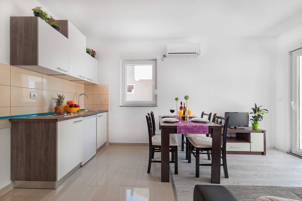 Apartments Hrvoje Vodice Chambre photo